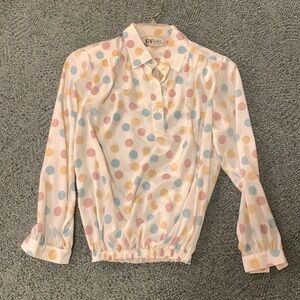Da-Rue of California pullover blouse. Size 10.  Polyester. White with polka dots